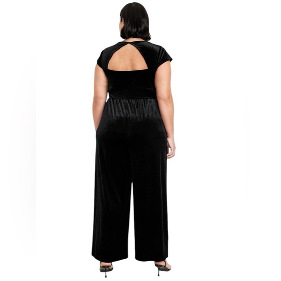 NWT Old Navy Fit & Flare Velvet
Jumpsuit Size 3X Rave Witchy Whimsigoth Whimsy - Picture 7 of 13